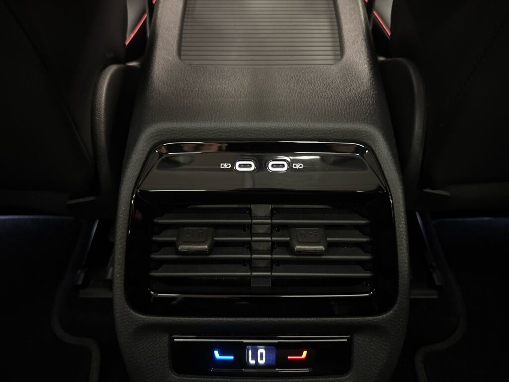 Volkswagen ID.5 2023 Musta