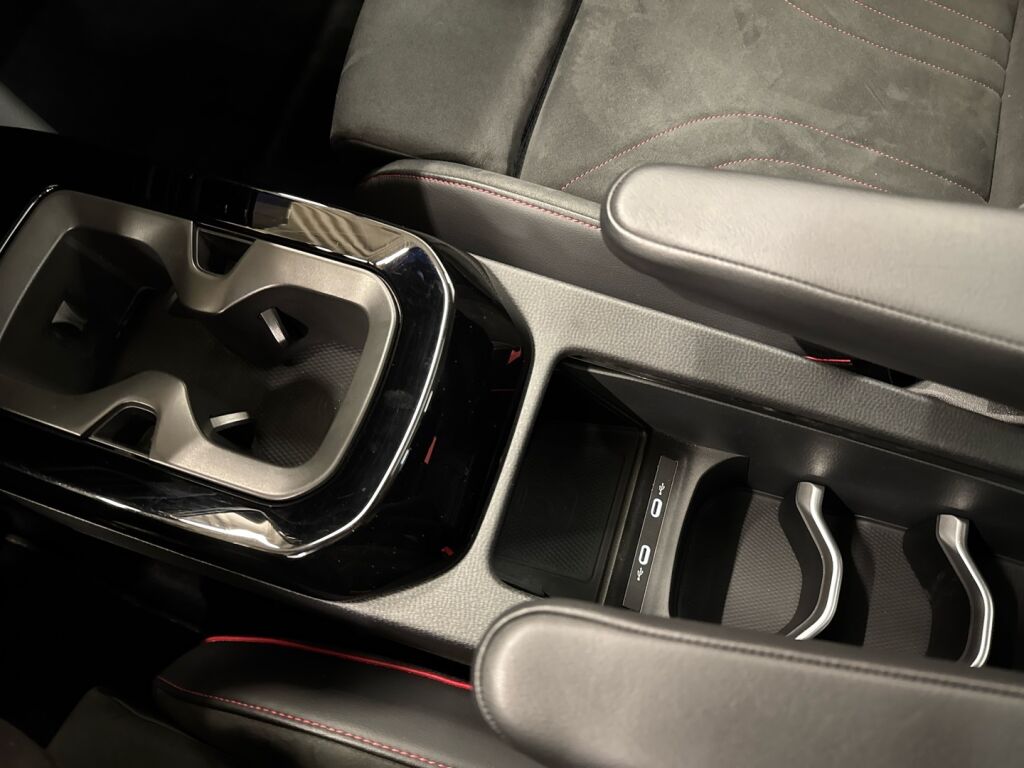 Volkswagen ID.5 2023 Musta