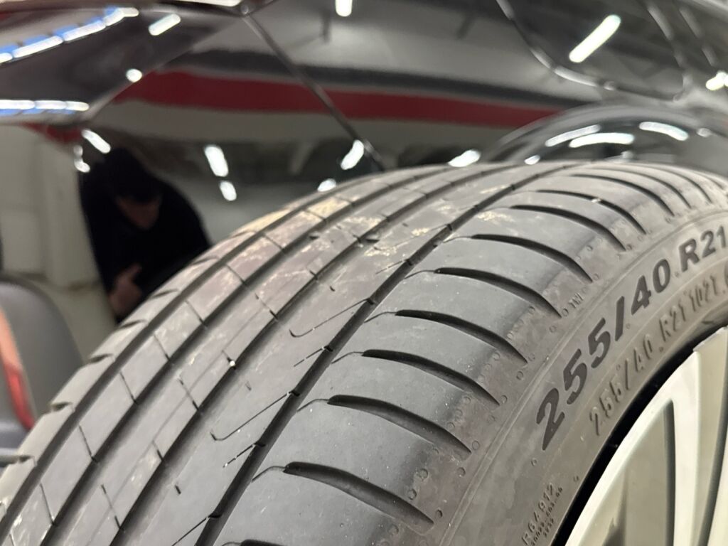 Volkswagen ID.5 2023 Musta