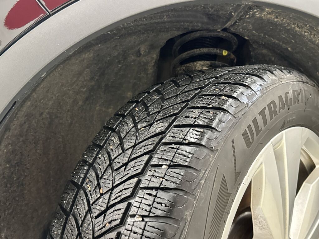 Volkswagen ID.5 2023 Musta