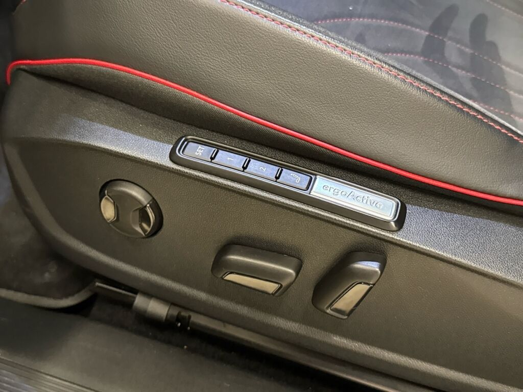 Volkswagen ID.5 2023 Musta