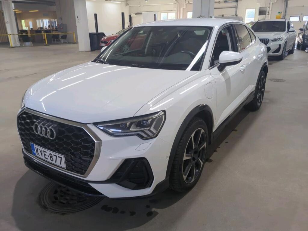 Audi Q3 2023 Valkoinen