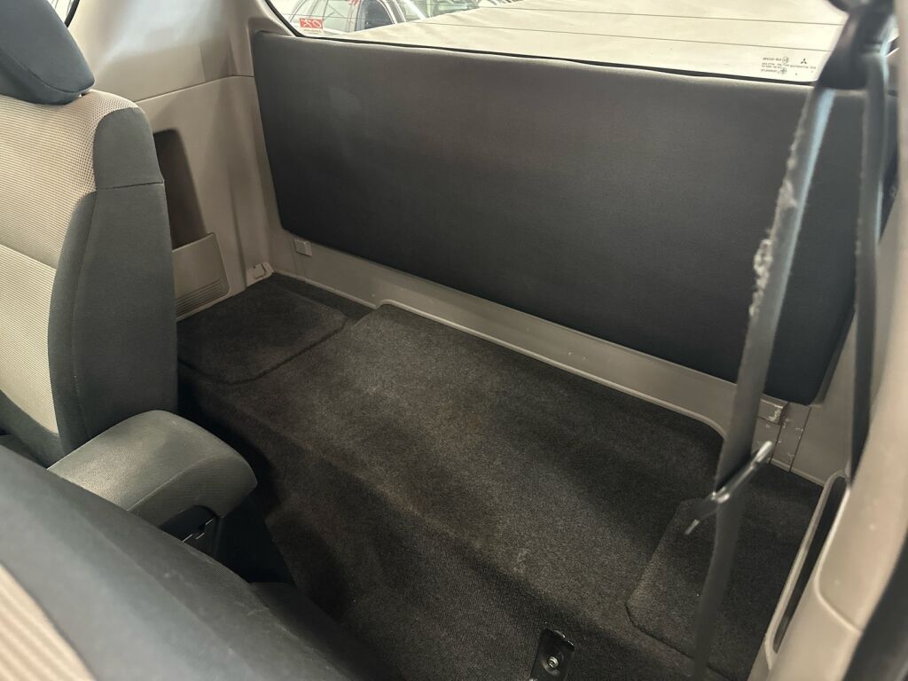 Mitsubishi L200 2011 