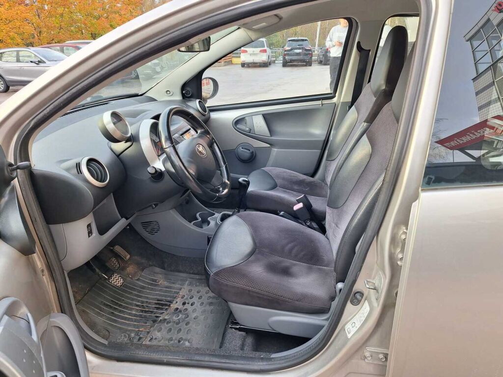 Toyota AYGO 2008 Harmaa