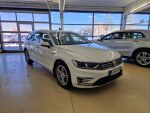 Volkswagen Passat 2018 Valkoinen