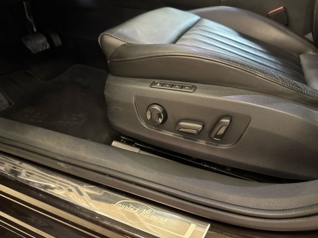 Skoda Superb 2018 Ruskea (beige)