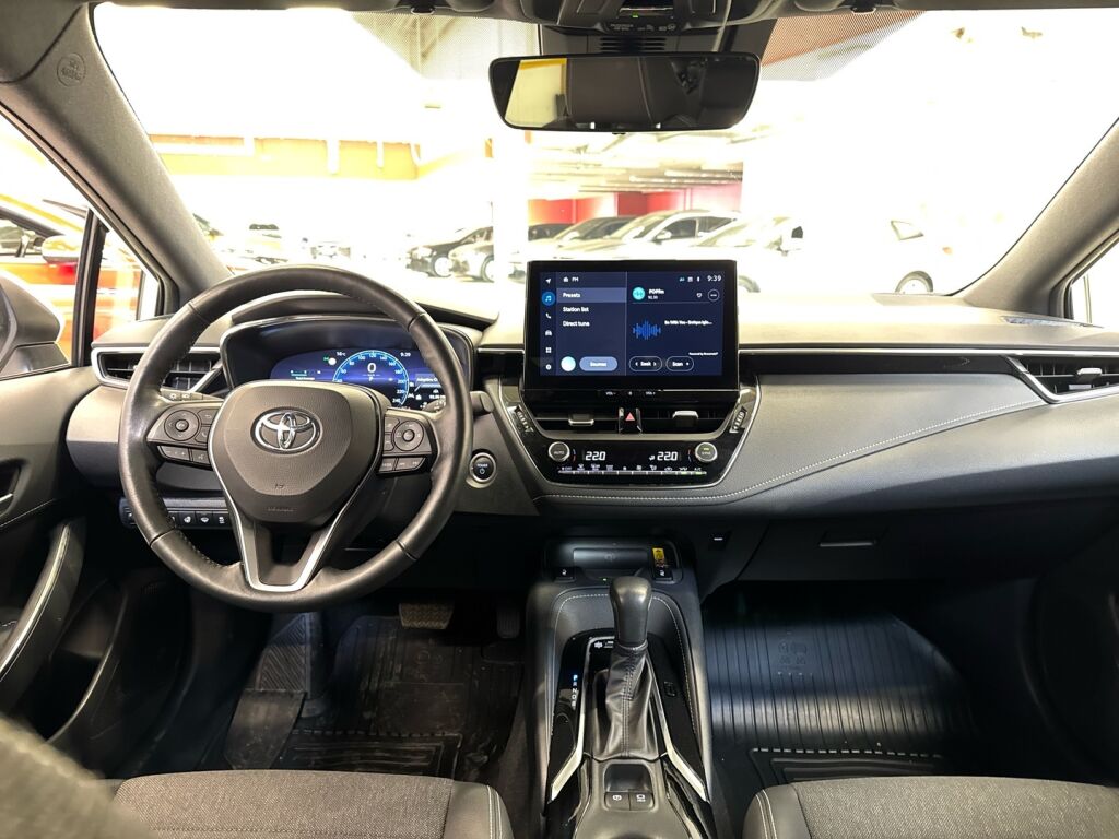 Toyota Corolla 2023 Valkoinen