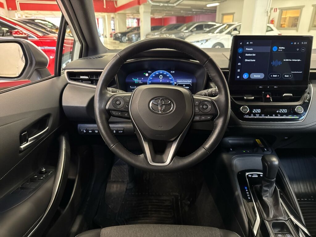 Toyota Corolla 2023 Valkoinen