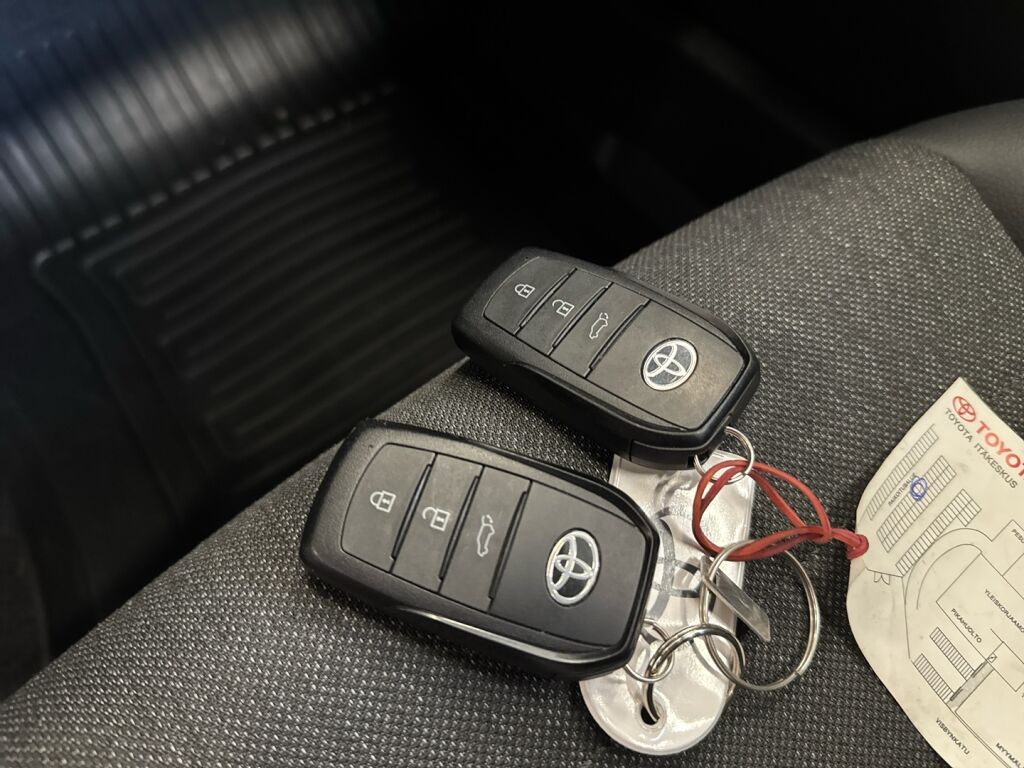 Toyota Corolla 2023 Valkoinen