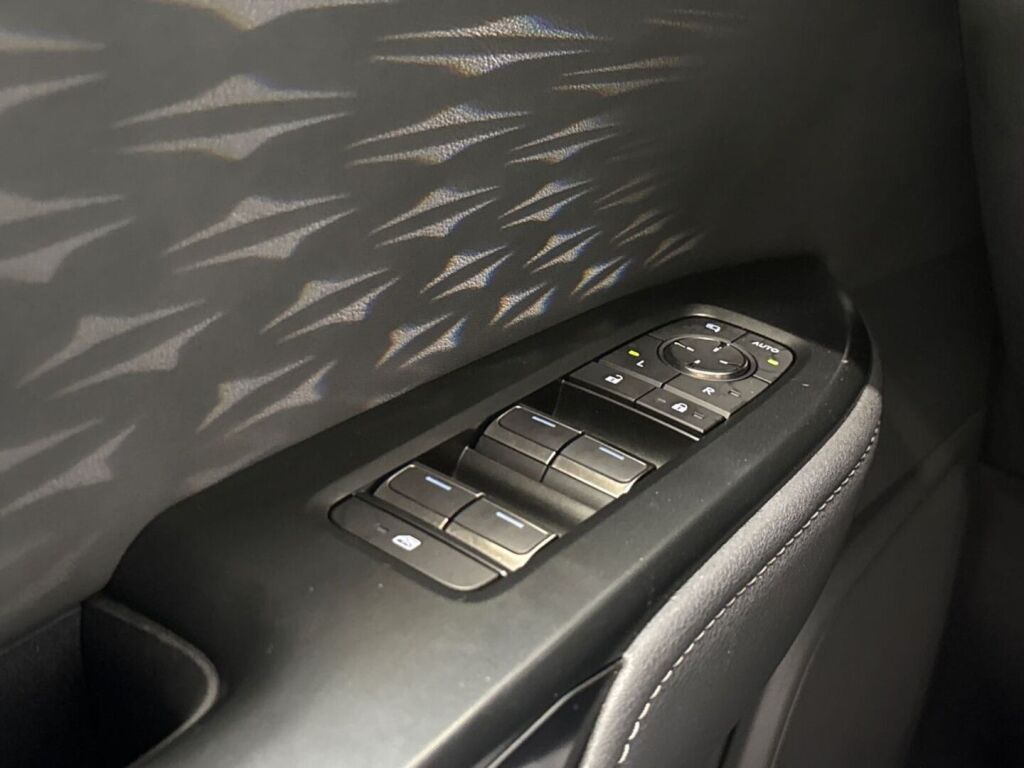 Lexus RZ 2023 Harmaa