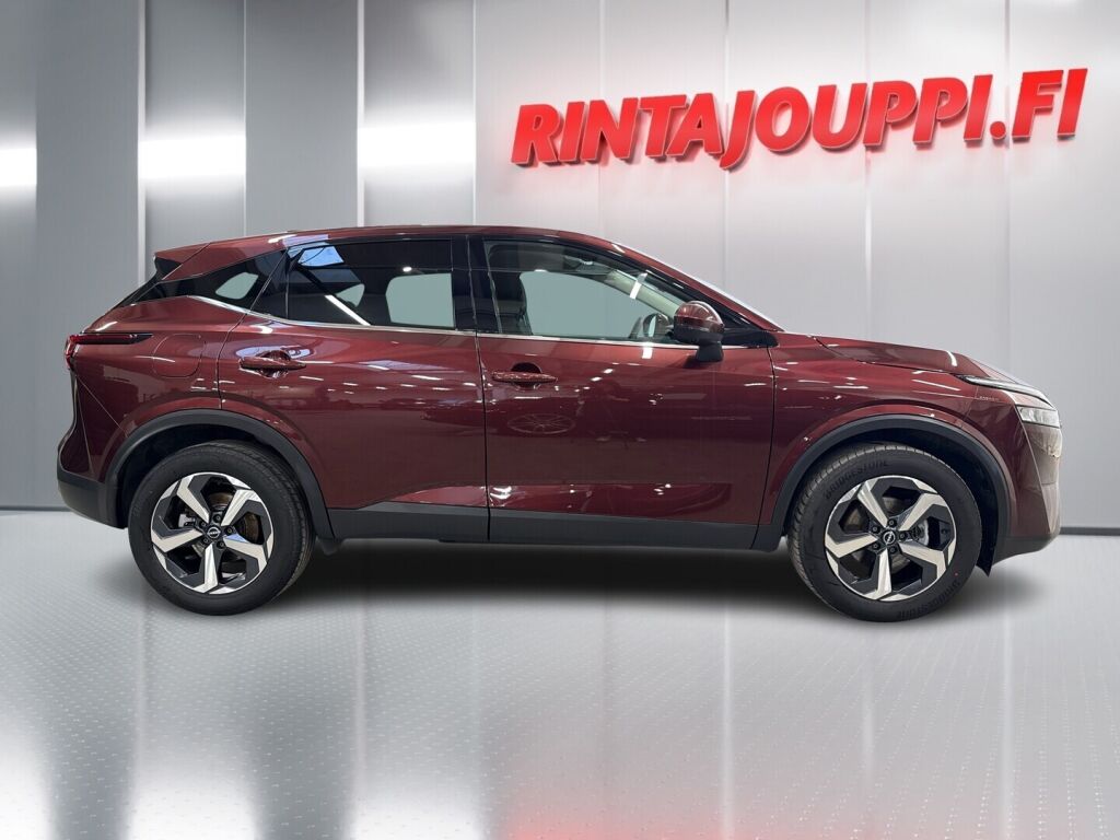 Nissan Qashqai 2023 Punainen