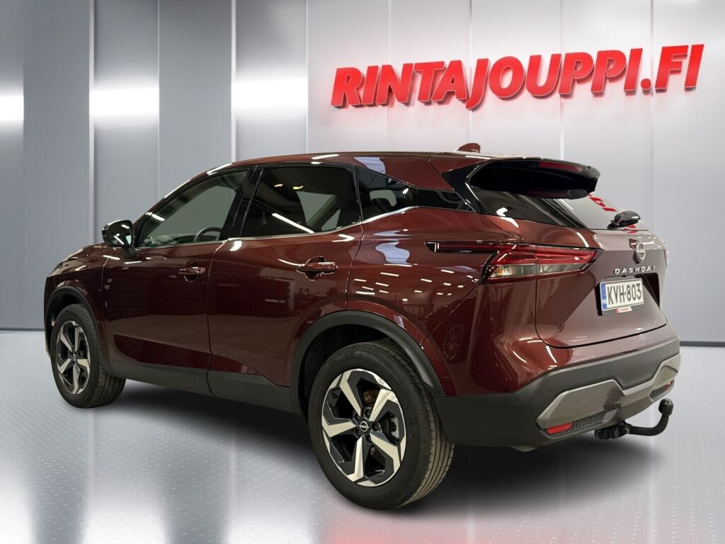 Nissan Qashqai 2023 Punainen