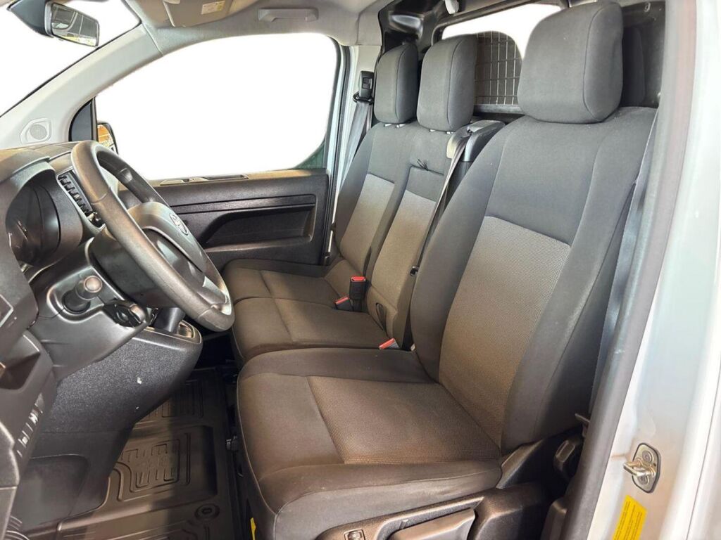 Toyota Proace 2023 Valkoinen