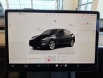 Tesla Model Y 2023 Musta
