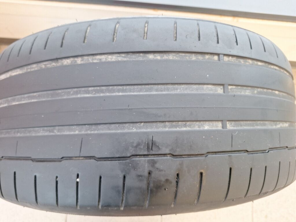 Tesla Model Y 2023 Musta