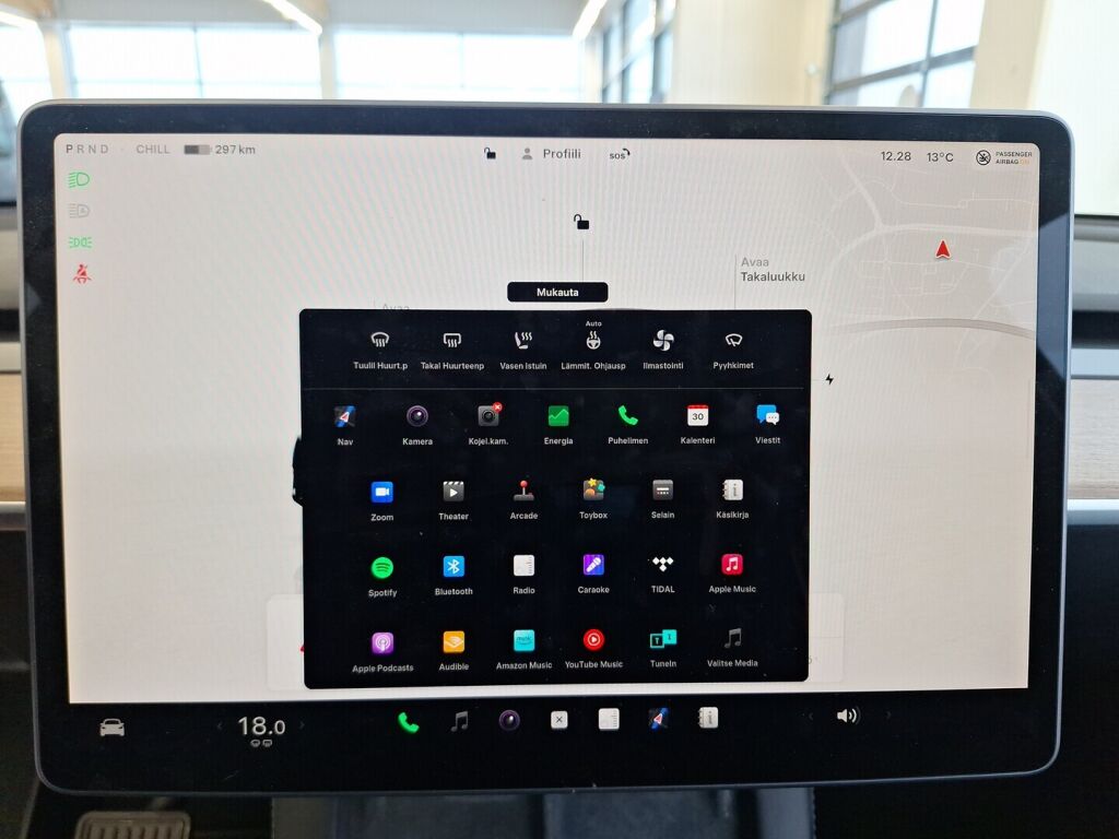 Tesla Model Y 2023 Musta