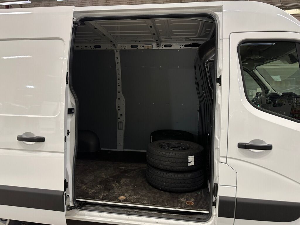 Renault Master 2023 Valkoinen