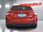 BMW i4 2024 Oranssi