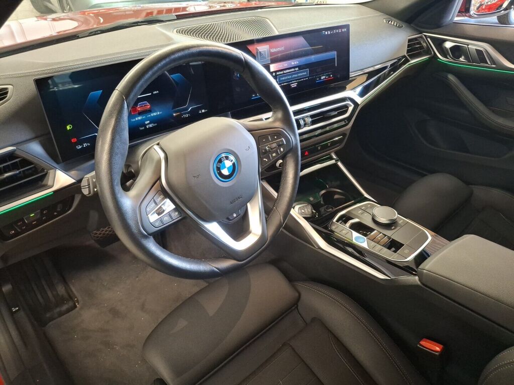 BMW i4 2024 Oranssi