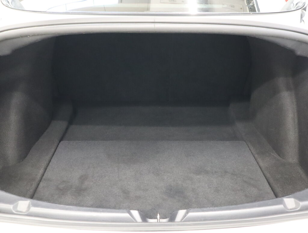 Tesla Model 3 2019 Valkoinen