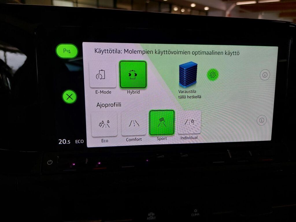 Volkswagen Golf 2021 Valkoinen