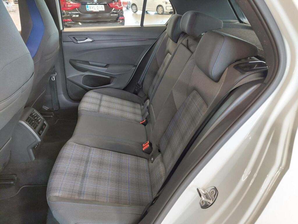 Volkswagen Golf 2021 Valkoinen