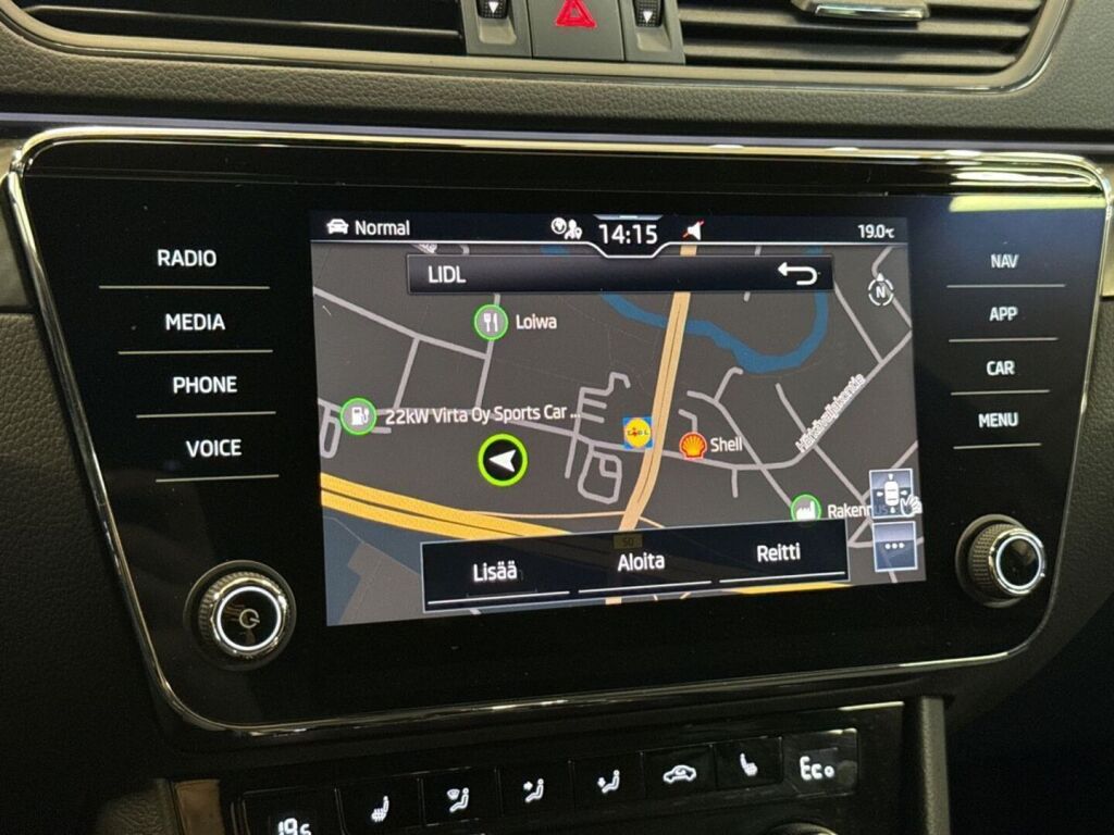 Skoda Superb 2023 Harmaa