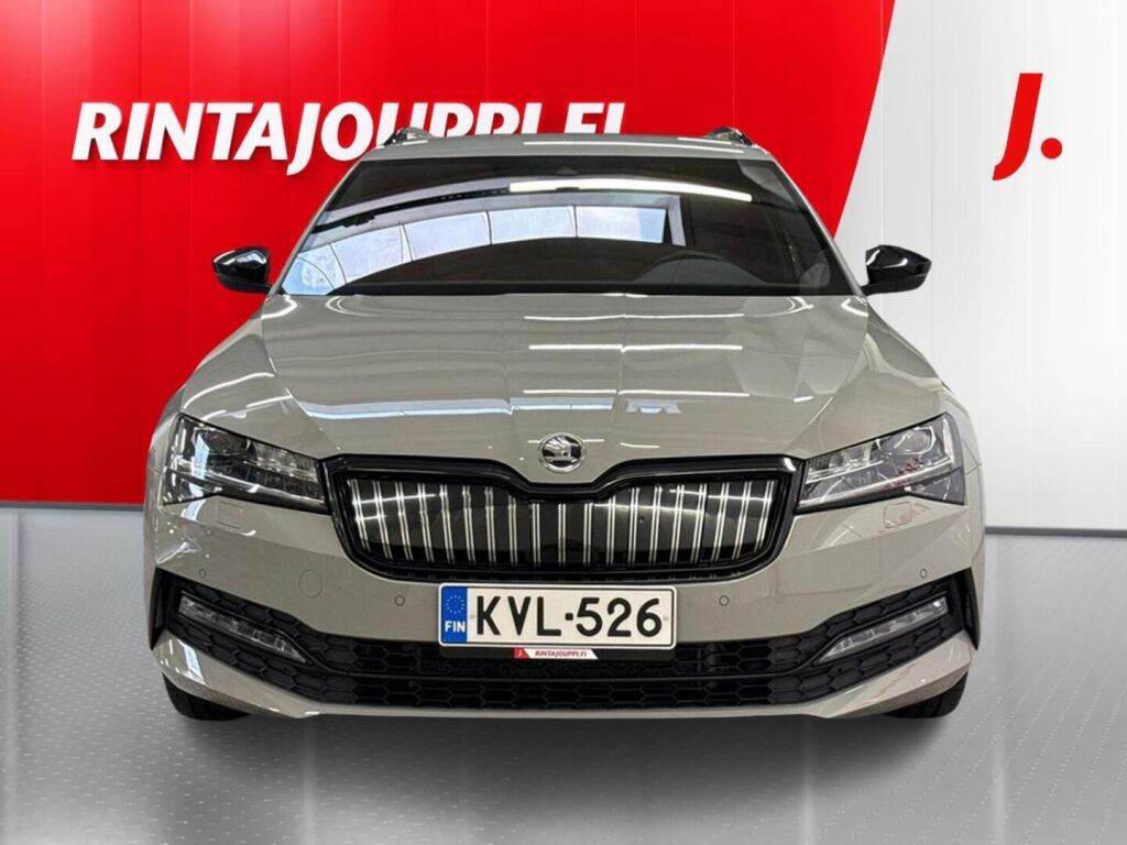 Skoda Superb 2023 Harmaa