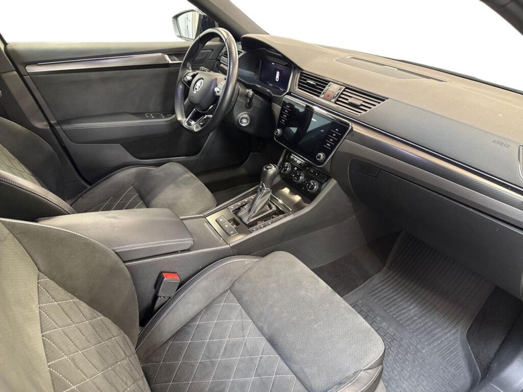 Skoda Superb 2023 Harmaa