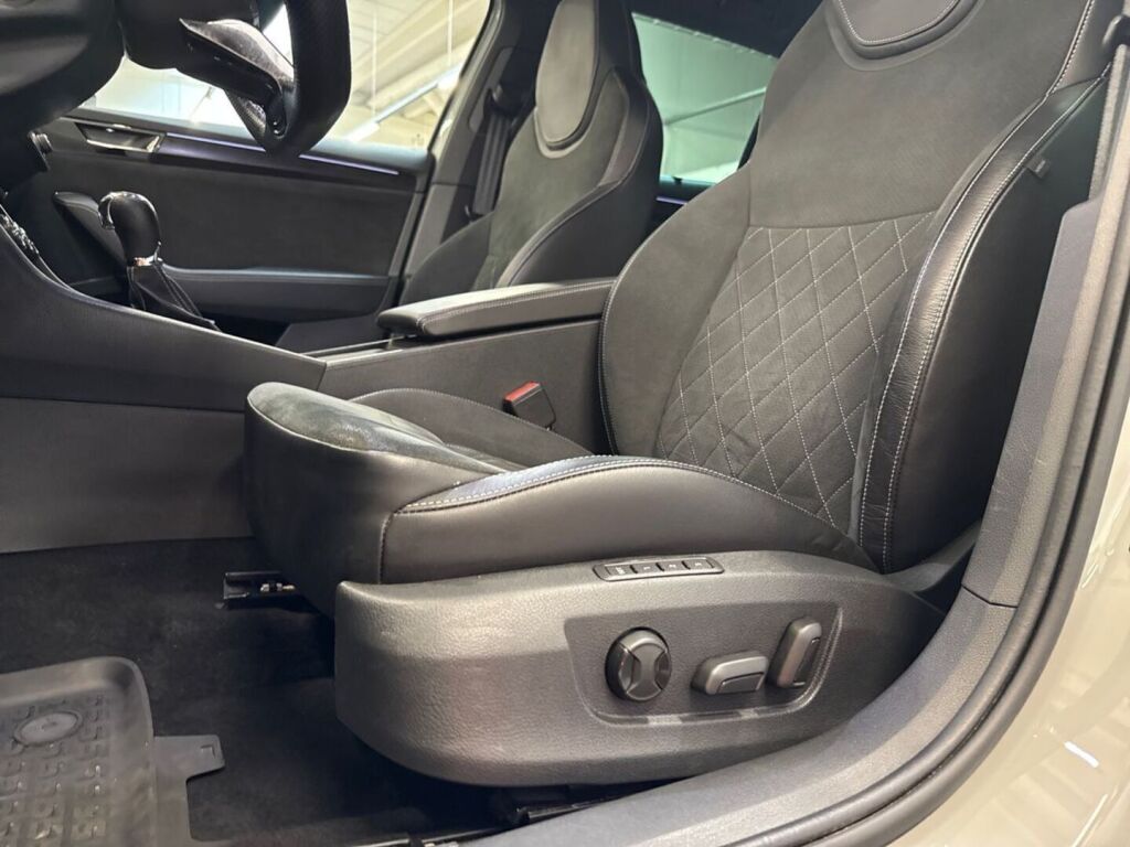 Skoda Superb 2023 Harmaa