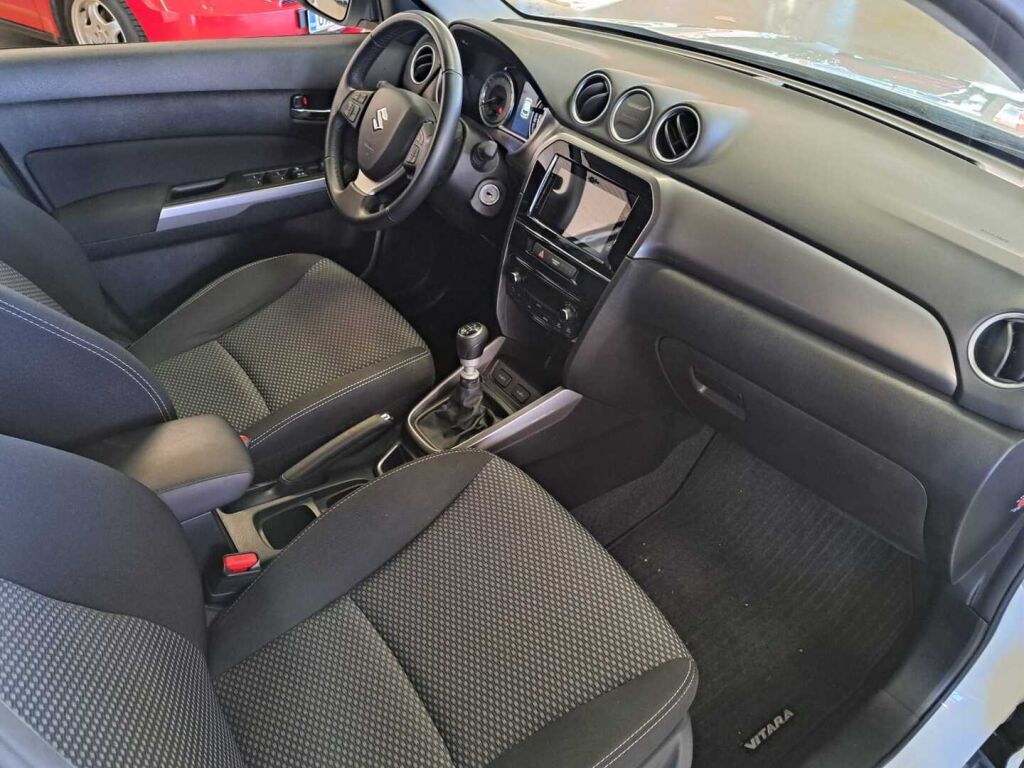 Suzuki Vitara 2023 Valkoinen