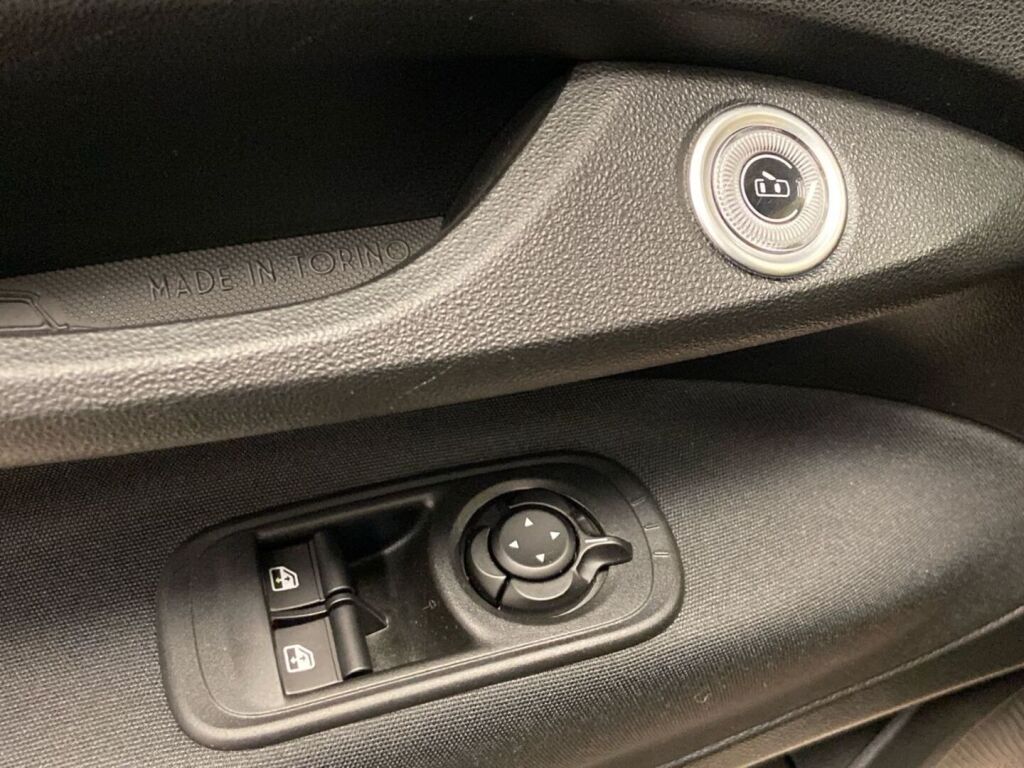 Fiat 500e 2025 Sininen