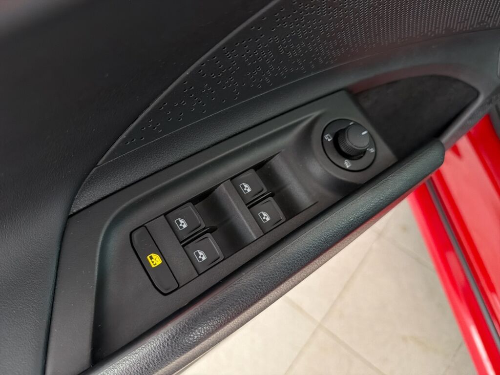 Skoda Enyaq 2023 Punainen