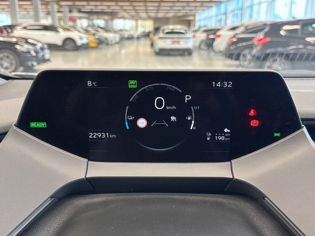 Toyota Prius Plug-in 2023 Valkoinen