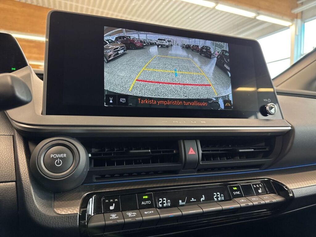 Toyota Prius Plug-in 2023 Valkoinen