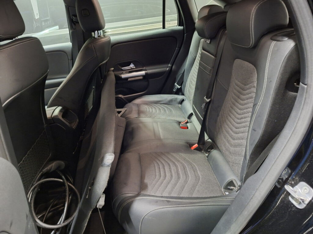 Mercedes-Benz EQA 2024 Musta