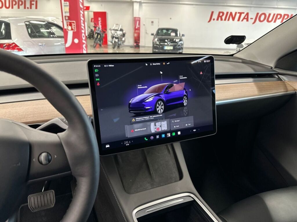 Tesla Model Y 2023 Musta