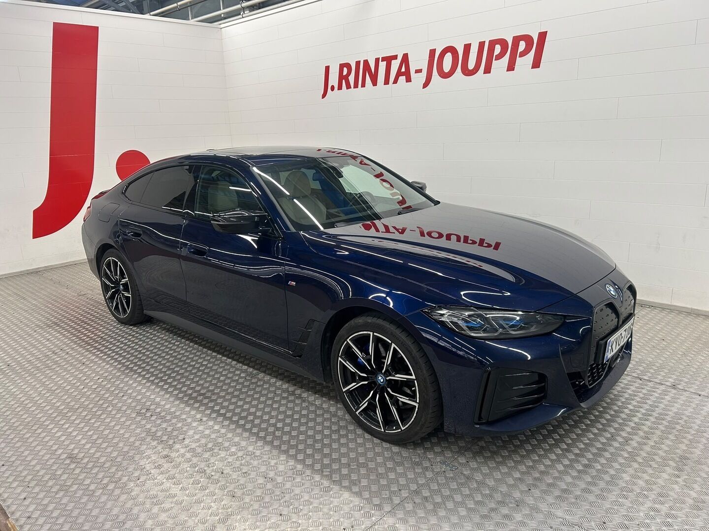 BMW i4