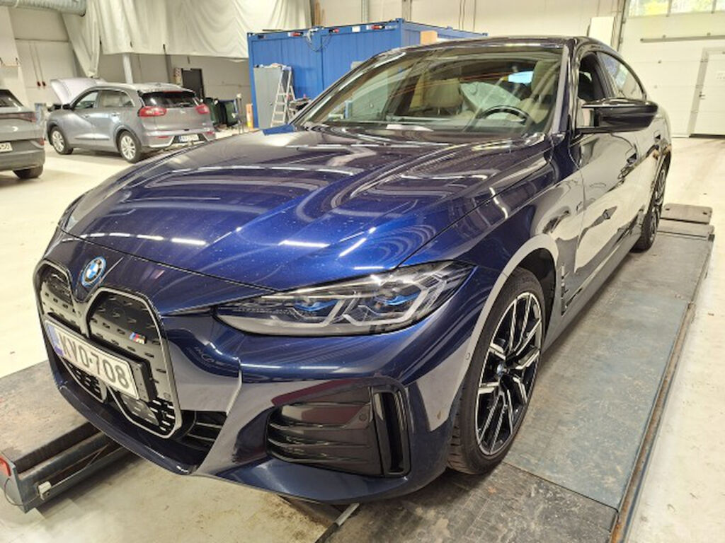 BMW i4 2024 Sininen