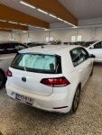 Volkswagen Golf 2018 Valkoinen
