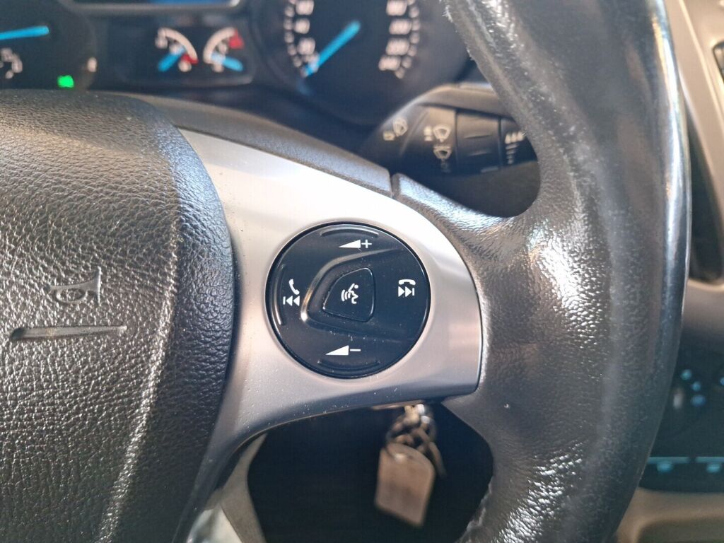 Ford Transit Connect 2017 Valkoinen