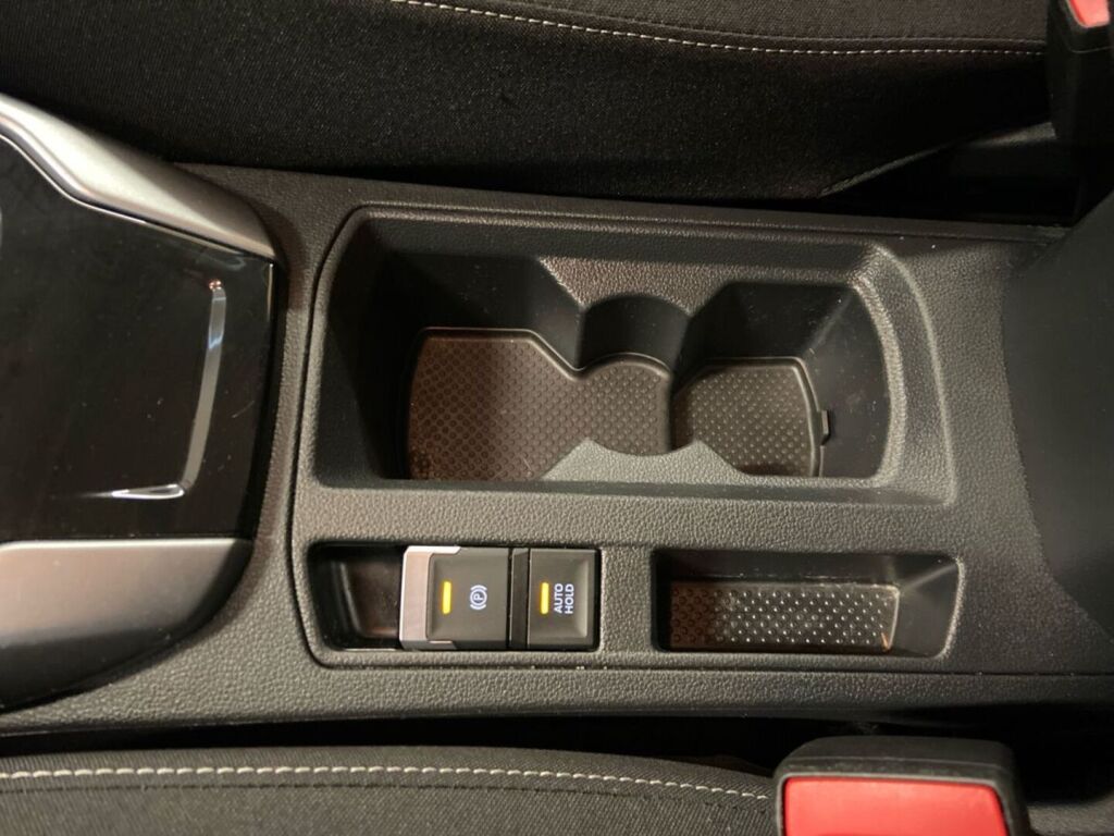 Volkswagen T-Roc 2023 Punainen
