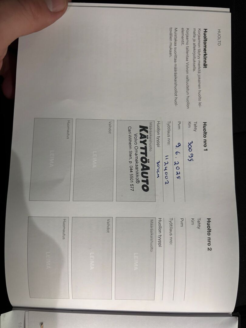 Volvo XC40 2023 Ruskea (beige)