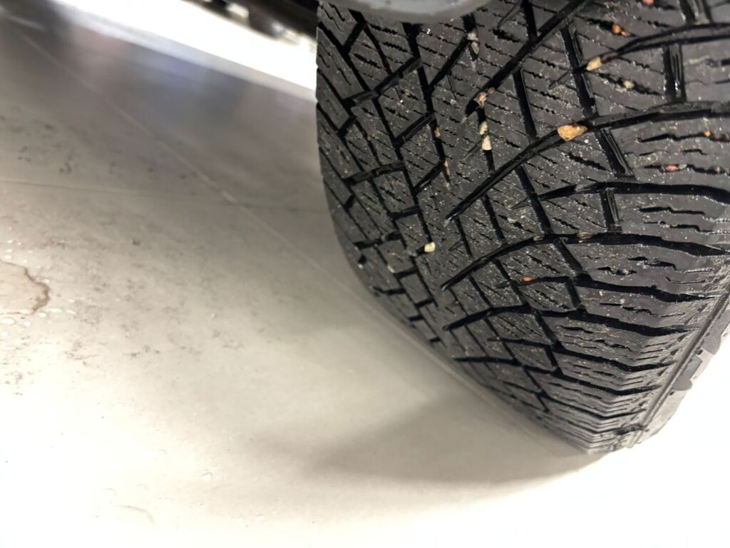 Volvo XC40 2023 Ruskea (beige)