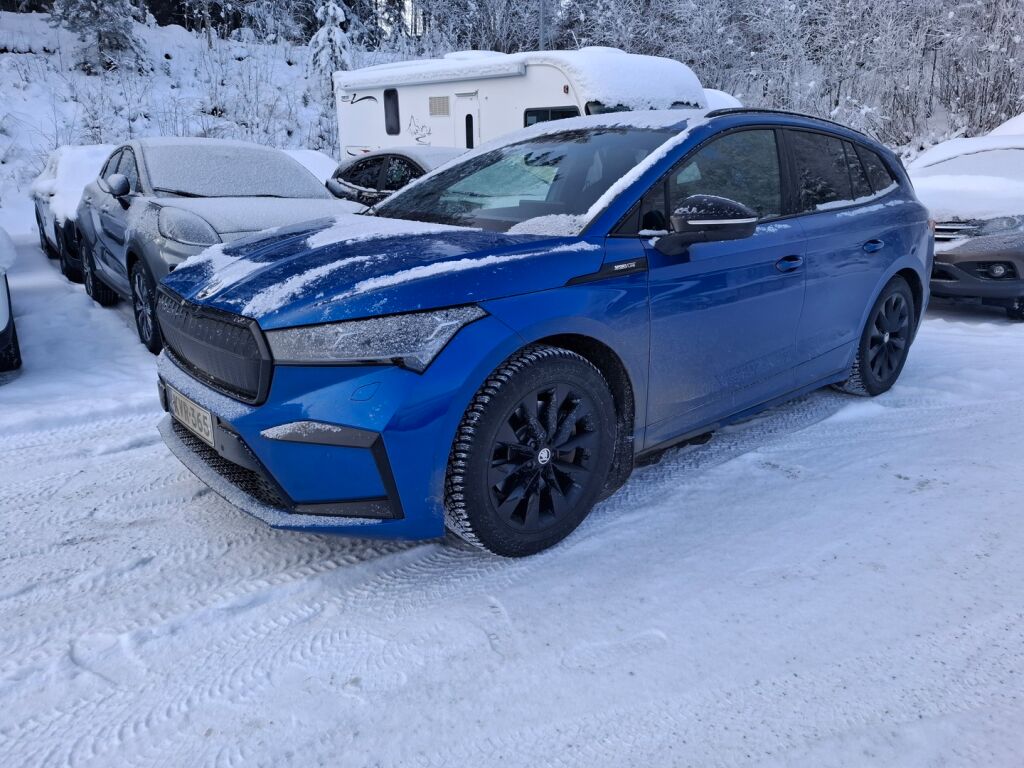 Skoda Enyaq 2024 Sininen
