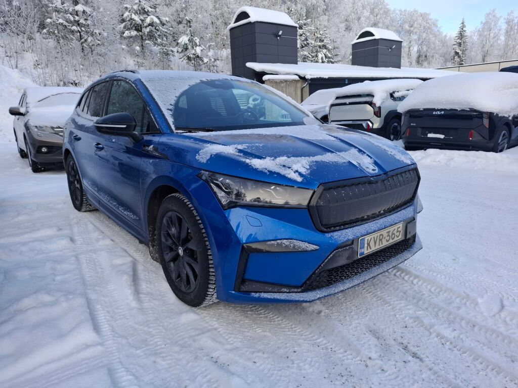 Skoda Enyaq 2024 Sininen