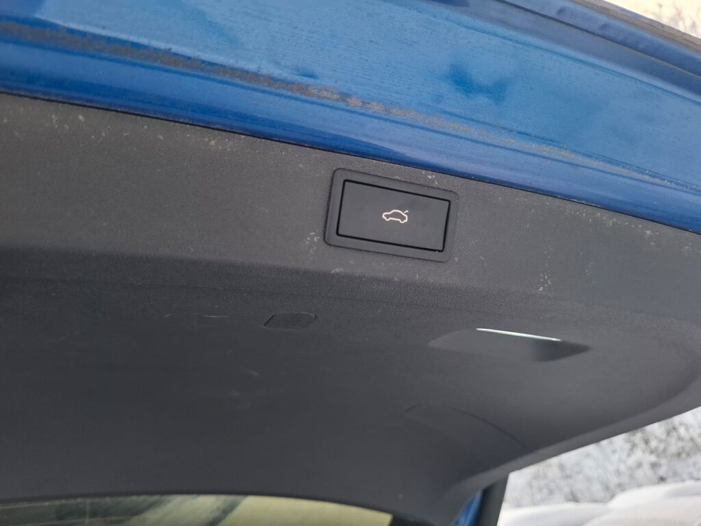 Skoda Enyaq 2024 Sininen