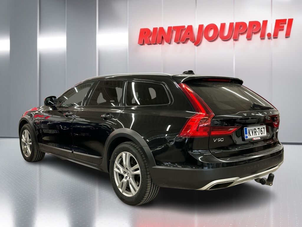 Volvo V90 Cross Country 2017 Musta