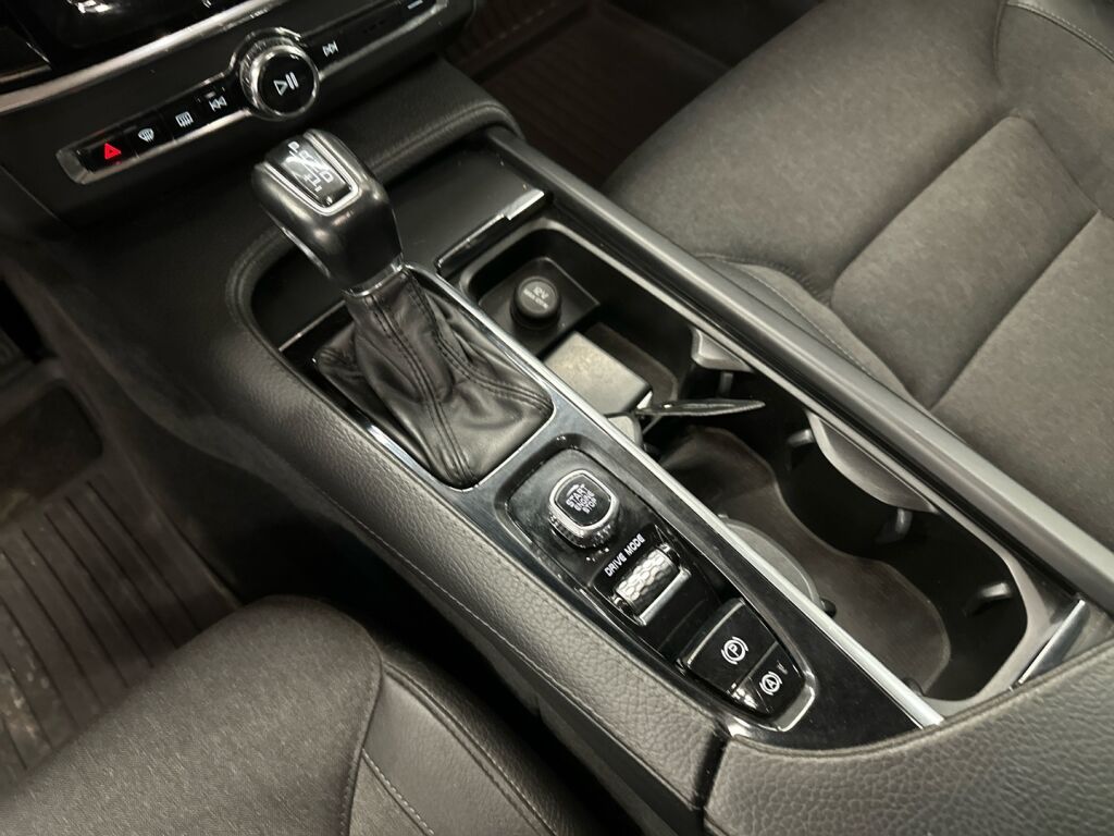 Volvo V90 Cross Country 2017 Musta