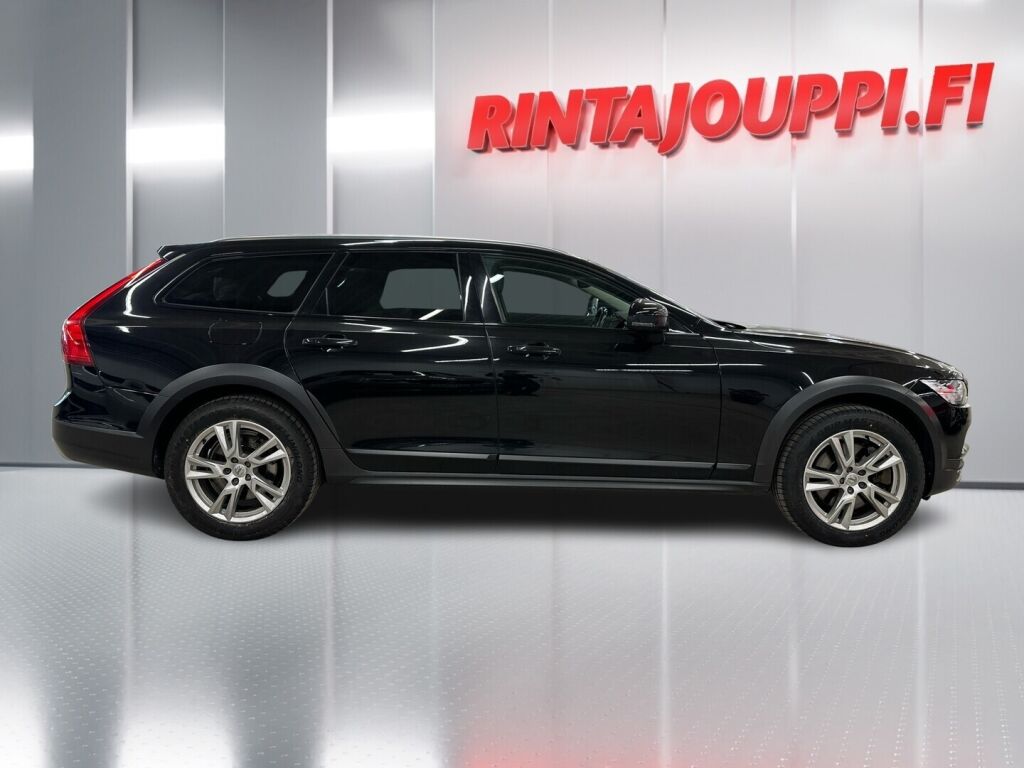 Volvo V90 Cross Country 2017 Musta